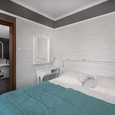 Boryana Отель 3*